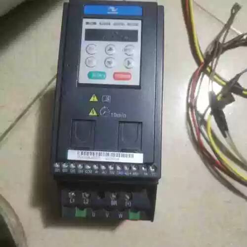 议价MD200S0.4B，220v-0.4kw，实物拍摄成色