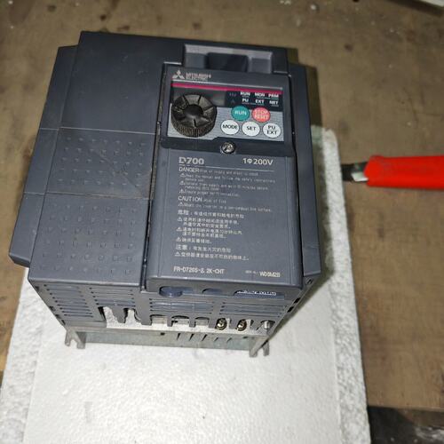 价变频器FR-D720S-2.2K-CHTFR-D720S-1.5K-CHTFR-D720S-3.7K-CHT