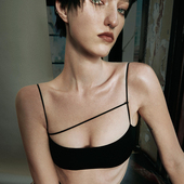 何识律动系列环保极简极细肩带无痕抹胸 HER SENSES B058