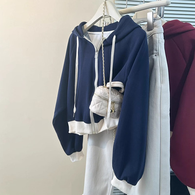 欧美风短款撞色插肩长袖卫衣女春秋薄款韩版大码宽松连帽衫外套