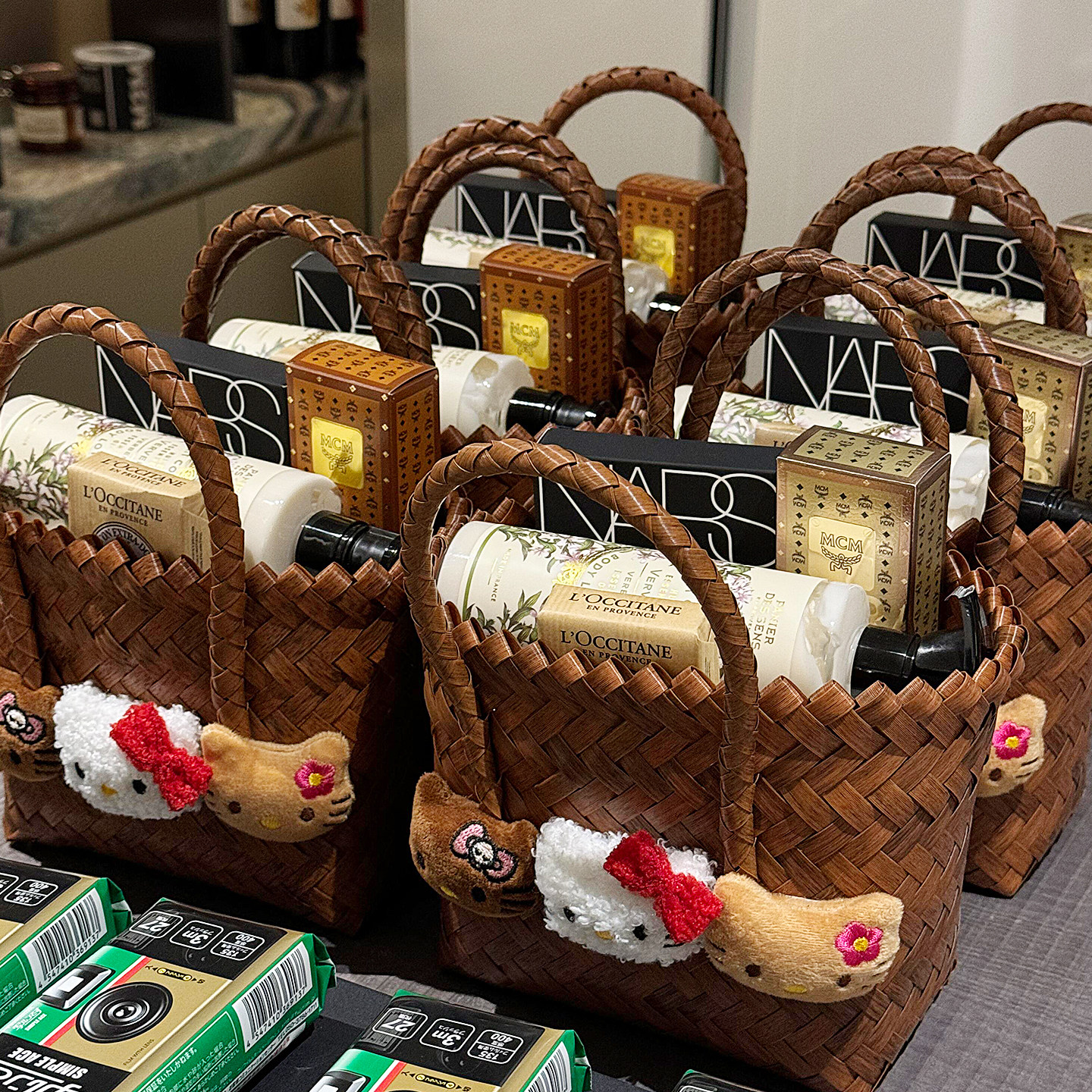 卡通小猫结婚伴娘伴手礼盒藤编手提袋送姐妹团宾客礼物包手拎篮