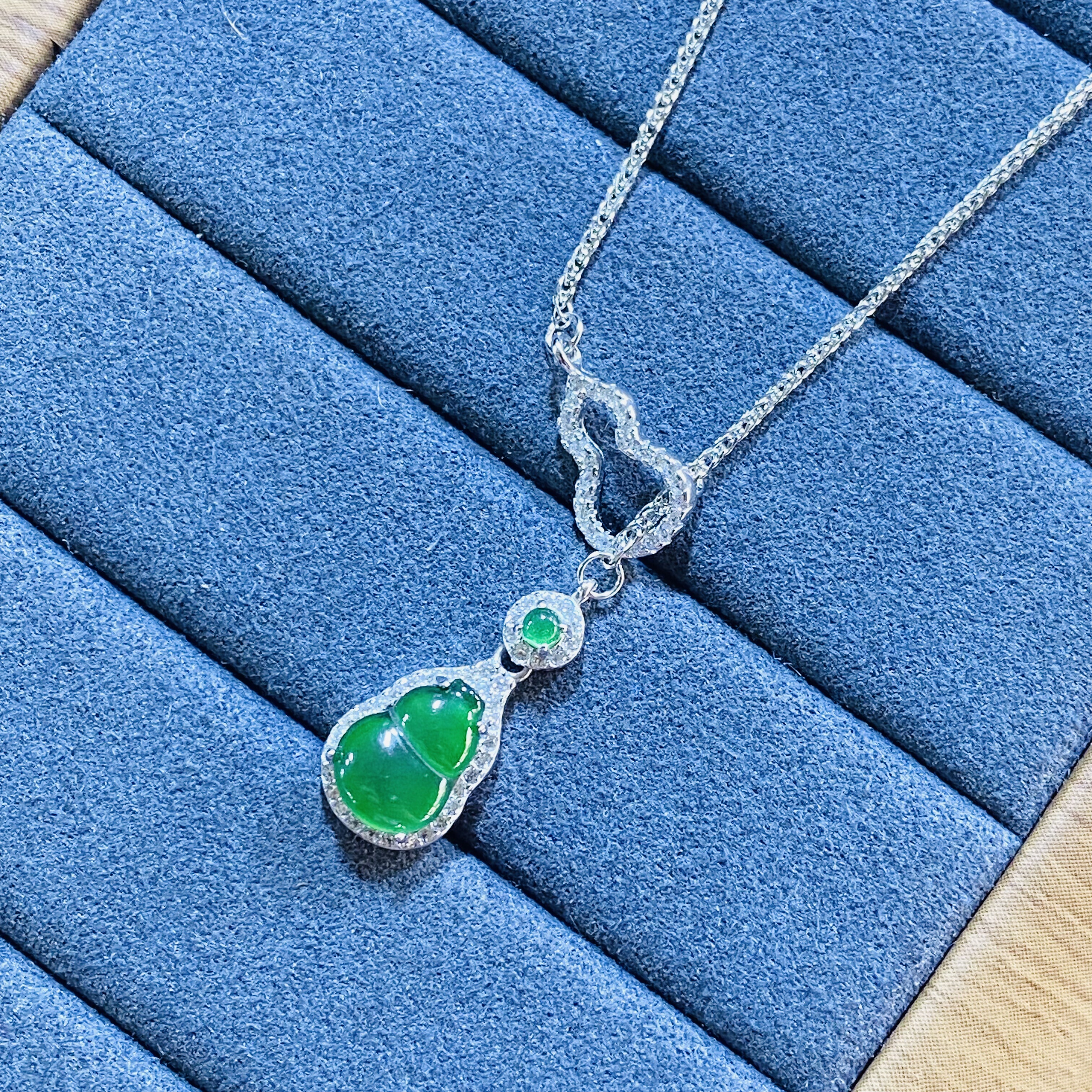 新款A货冰种翡翠葫芦项链情人节生日礼物S925银镶嵌电镀18K金