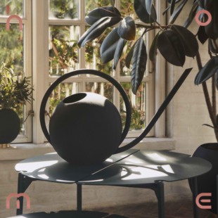 现货 丹麦AYTM 新品GLOBE系列watering can金属长嘴洒水壶浇花壶