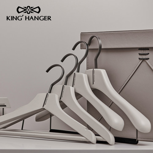 欧洲榉木零度肤感防脱衣钩