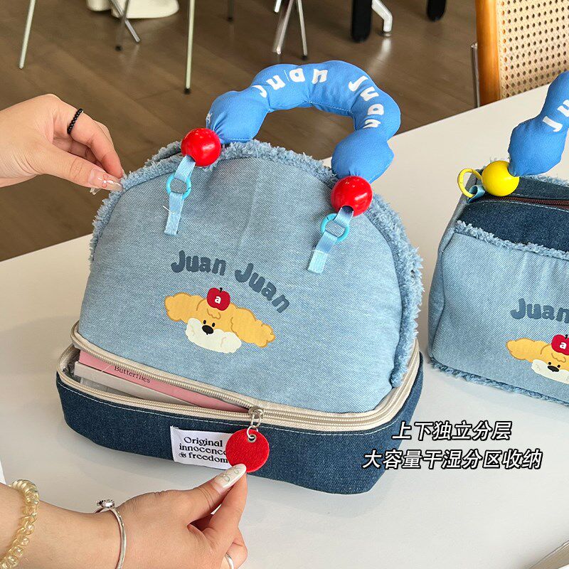 化妆包女2025新款便携式洗漱包大容量手提化妆刷收纳包旅行相机包