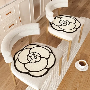 毛绒冬季餐椅垫子坐垫轻奢高级感马蹄形餐桌座垫防滑凳子久坐屁垫