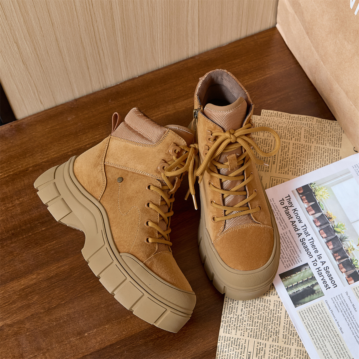 厚底工装马丁靴户外旅游沙漠靴女