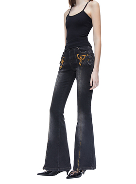 KVKV FOST胶囊系列 Palazzo Jeans 刺绣花纹微喇叭公爵牛仔裤
