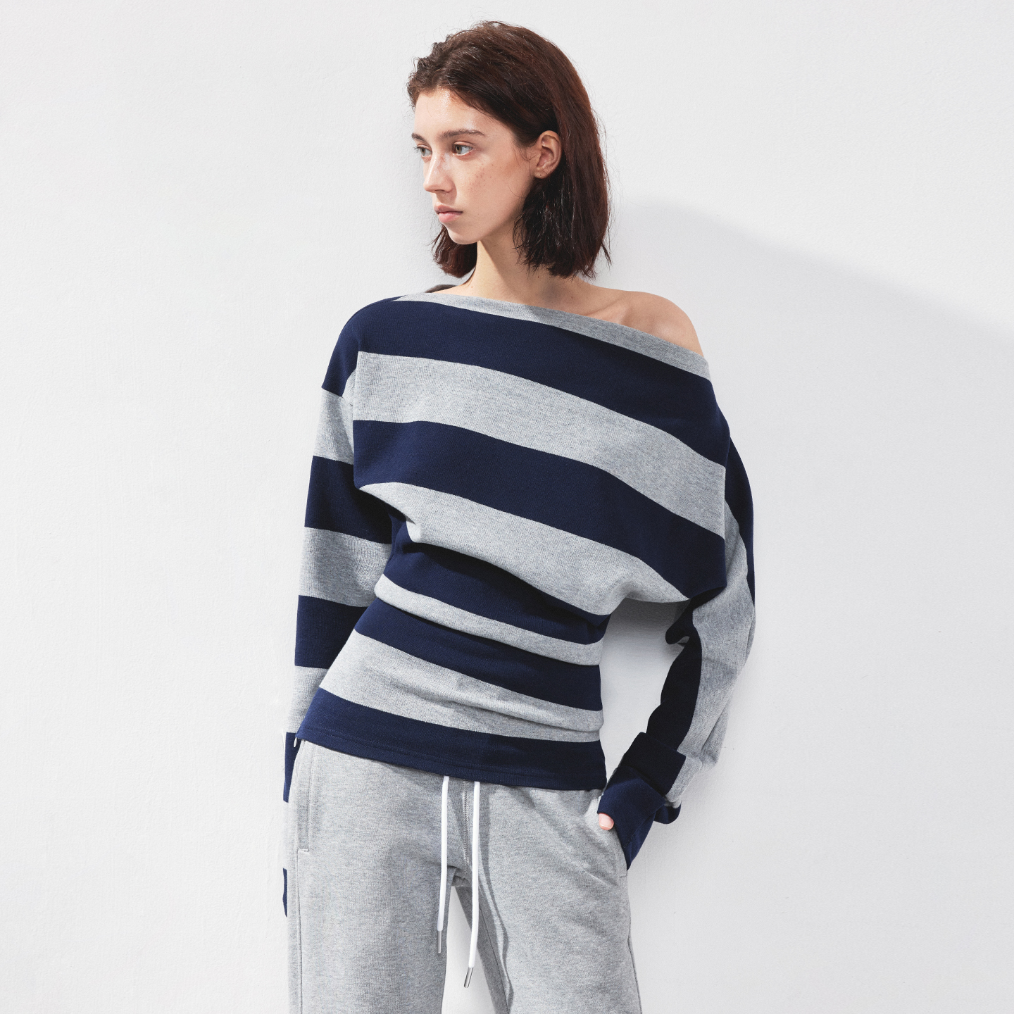 KVKV 藏蓝白宽条纹斜肩收腰长袖t恤 露肩休闲复古显瘦高级感上衣