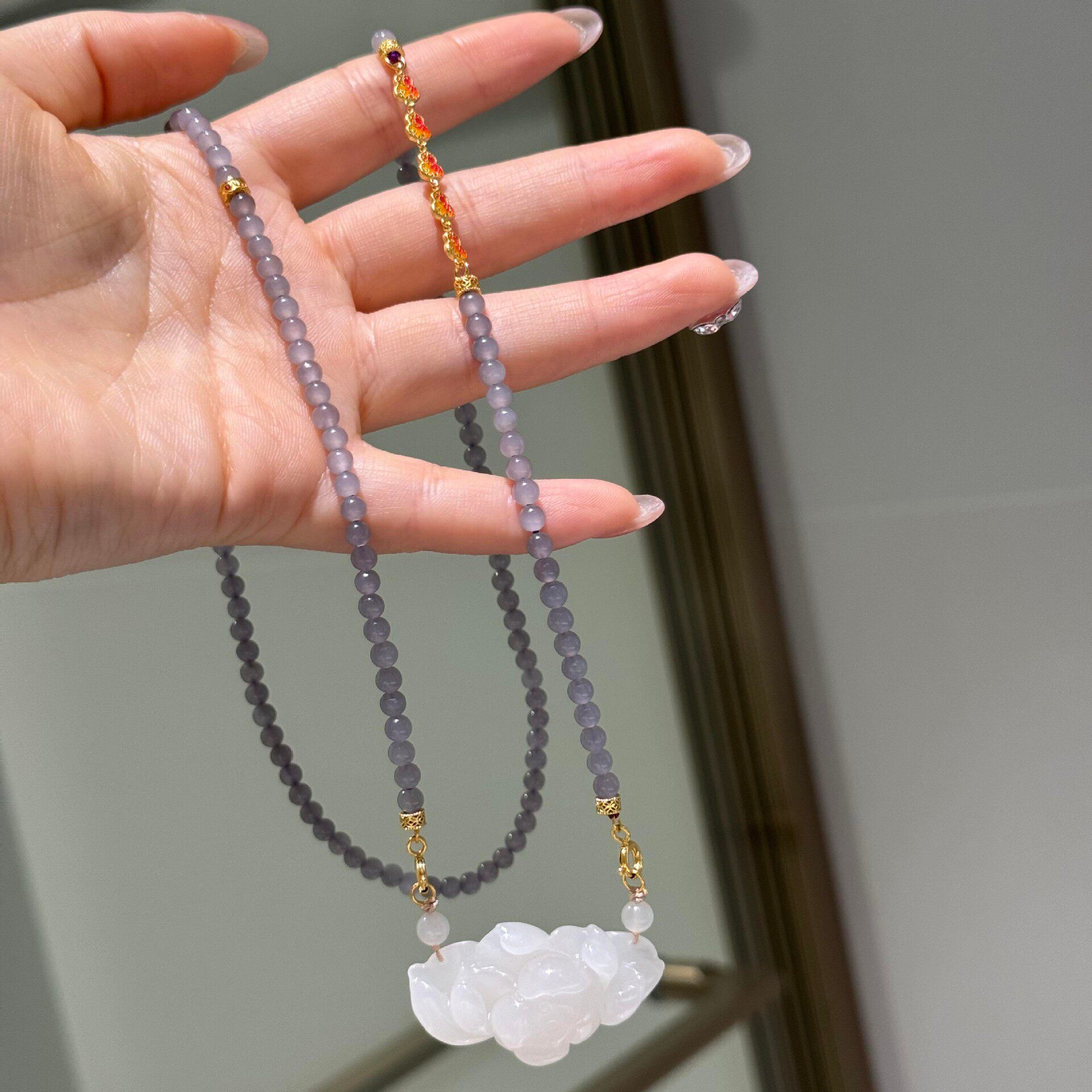古风汉服烟紫色白莲花吊坠项链女款新中式高级感圆珠温柔显白项链