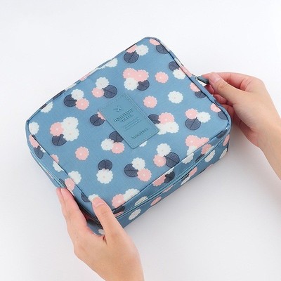 Portable Makeup Bag Travel Necessity Beauty Case Wash Pouch.