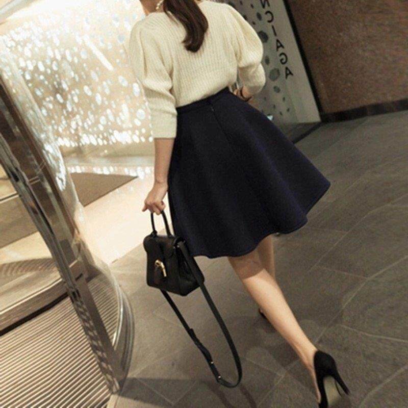 2024秋冬新款毛呢半身裙女高腰复古蓬蓬裙高级感减龄A字伞裙短裙