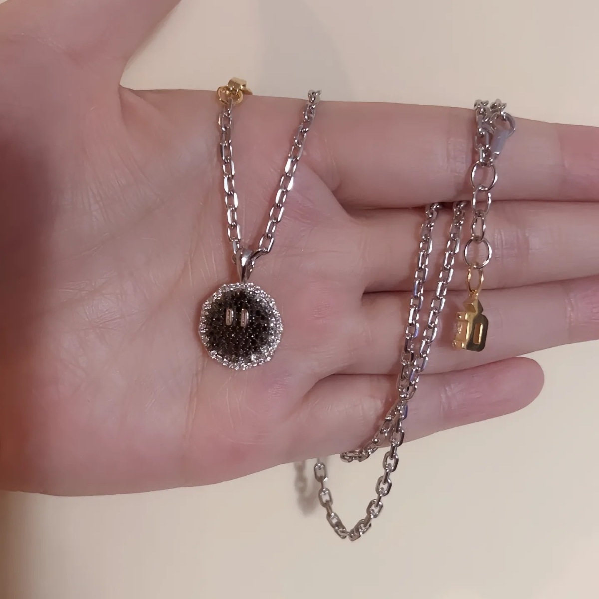 王鹤棣周边衍生可爱小煤球项链男女ins满钻个性简约百搭情侣吊坠