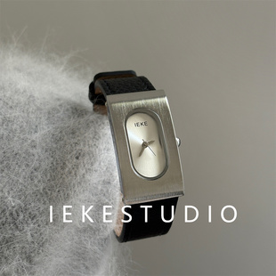 IEKE 手表女轻奢小众高级感复古女士女款钢壳方形精致真皮石英表