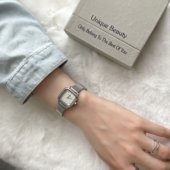 IEKE 韩系风方形手表女ins简约方形时尚 简约设计静音女学生手表