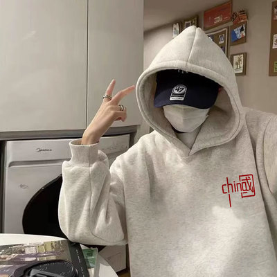 浅灰色连帽卫衣男款秋冬季