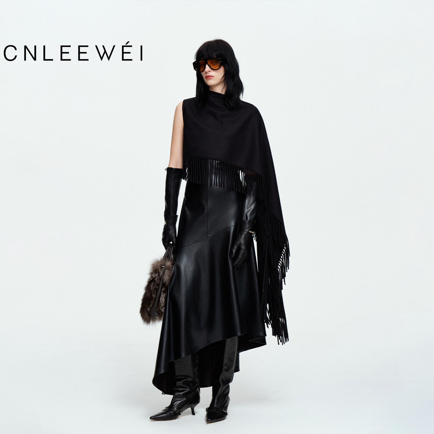 CNLEEWEI26冬季新款呢料斗篷流苏披肩拼接PU皮两件式连衣裙女