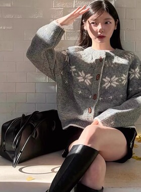 General idea复古费尔岛牛角扣羊毛粗呢开衫25冬季新款韩货定制