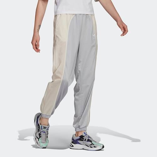 Adidas/阿迪达斯运动裤宽松型