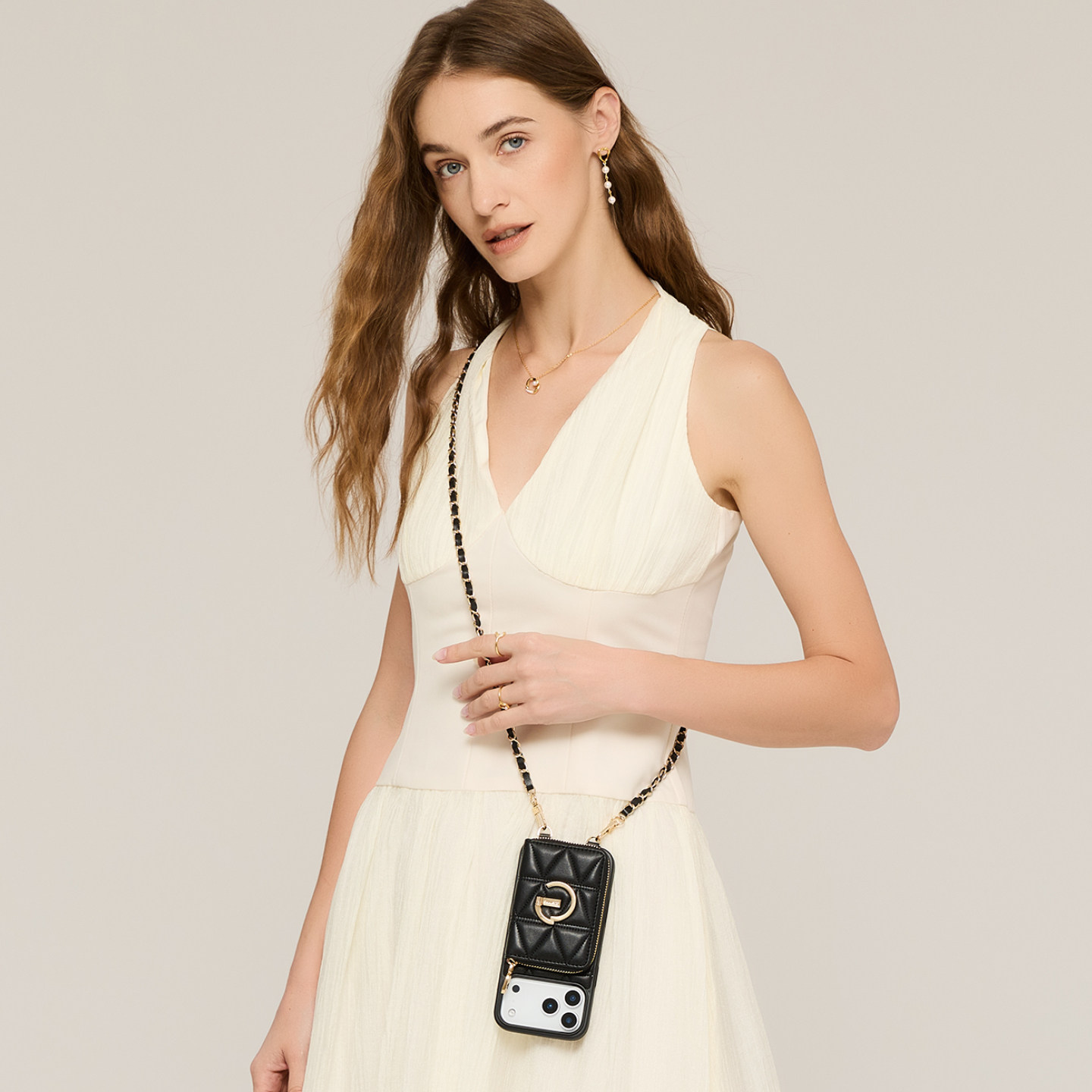 CUSTYPE小香风菱格手机包适用于苹果17promax手机壳斜