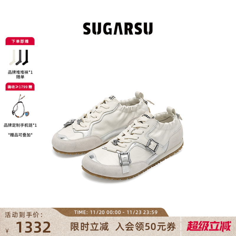 鞋面结合多种材料拼装设计 层次丰富