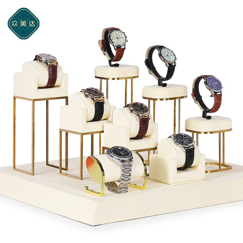 众美达金属手表展示架橱窗陈列
