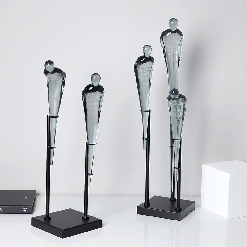 酒店前台鞠躬迎宾人物透明树脂软装饰品摆件售楼部大堂玄关工艺品