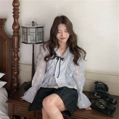 设计感复古仙女风蓝色提花荷叶边衬衫女夏季朦胧透视气质衬衣裤裙