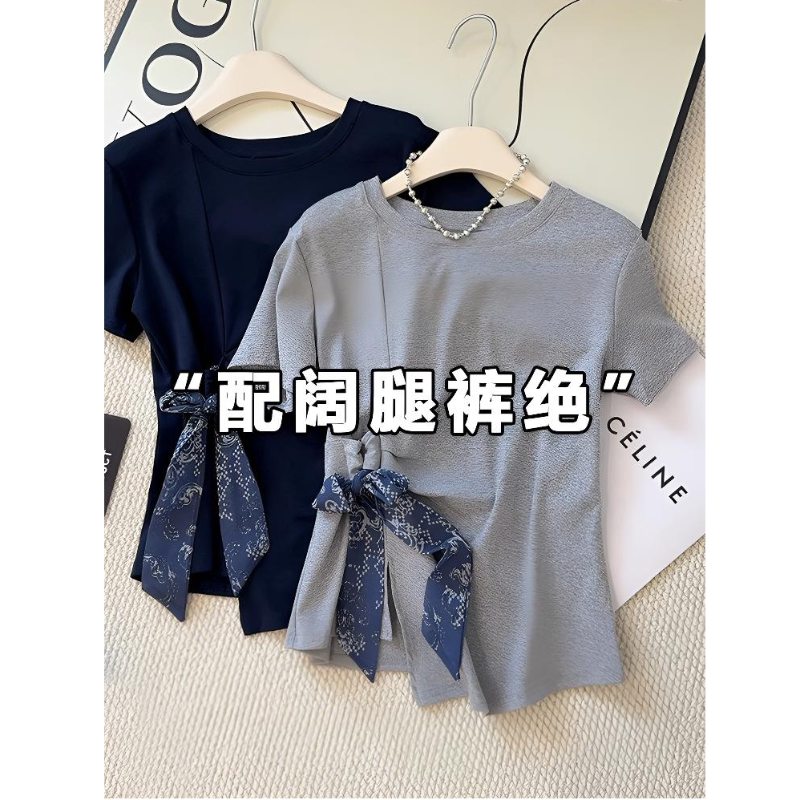 夏季设计感侧绑带开叉上衣图片