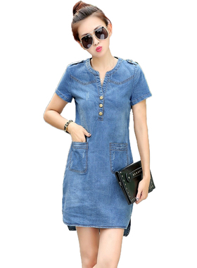 大码女装夏季新款V领3粒扣口袋蓝色前短后长短袖牛仔连衣裙短裙潮