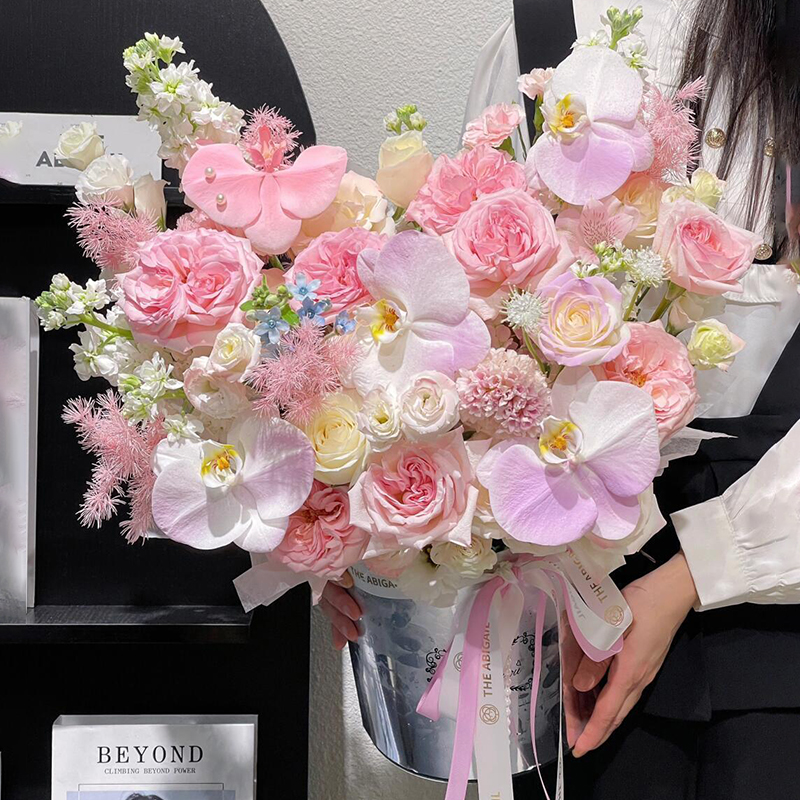 高级抱抱桶蝴蝶兰玫瑰混搭花束鲜花速递同城配送乔迁开业礼物花店