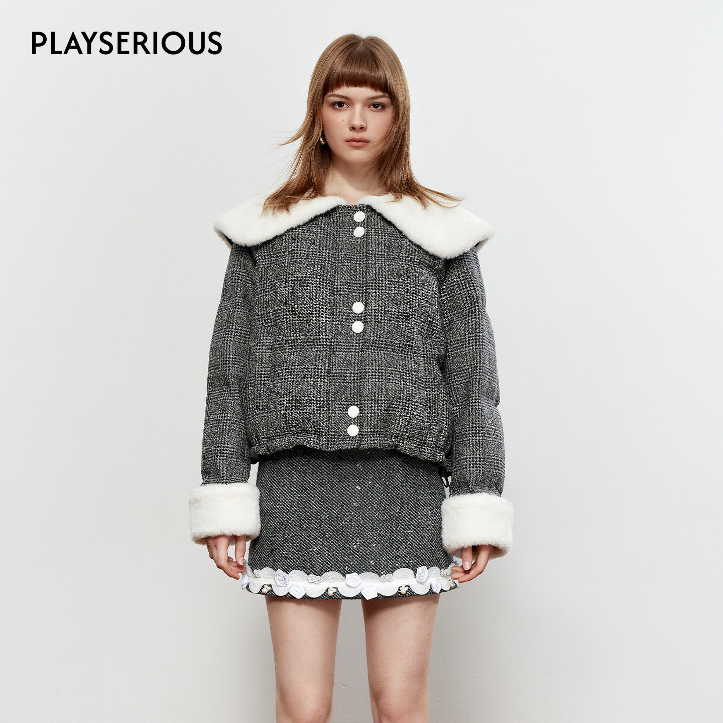 ROCHAROMMA 2025秋季新款大翻领格纹鹅绒服女时尚复古短鹅绒外套