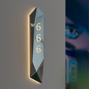 高档会所KTV不锈钢发光门牌号网吧电竞酒店房号牌个性金属灯牌定制足浴酒吧包厢牌工业风高端餐厅LED挂牌灯箱