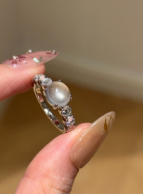 清冷感蛋面戒指女小众设计轻奢高级感2026新款指环简约