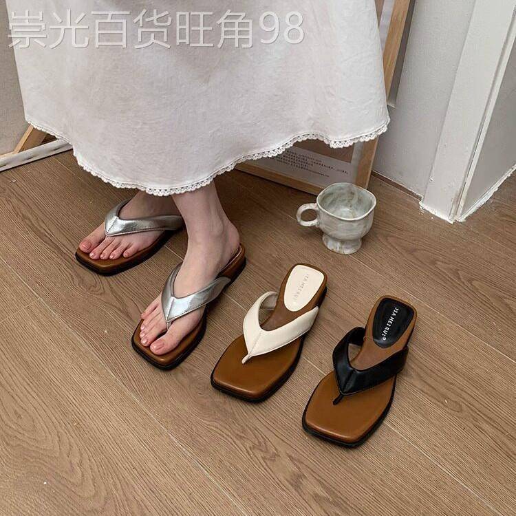英国真皮坡跟夹趾人字拖鞋女外穿夏2026新款厚底增高沙滩凉拖鞋子