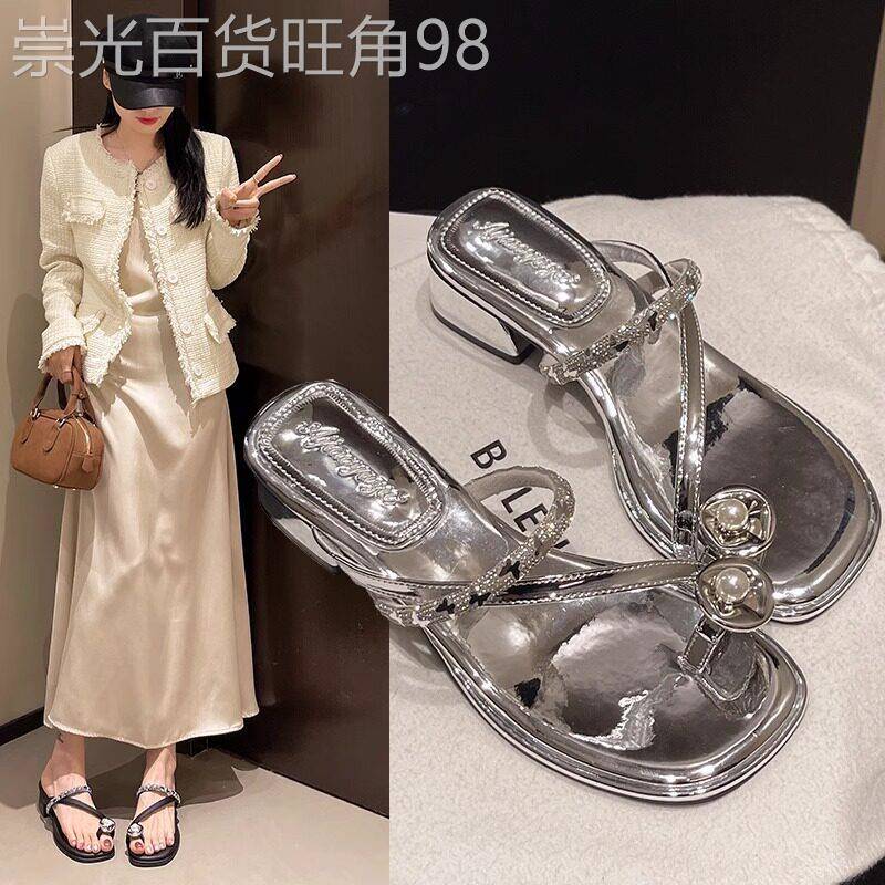 英国真皮水钻粗跟凉拖鞋女夏外穿2026新款小香风套趾中跟罗马凉鞋