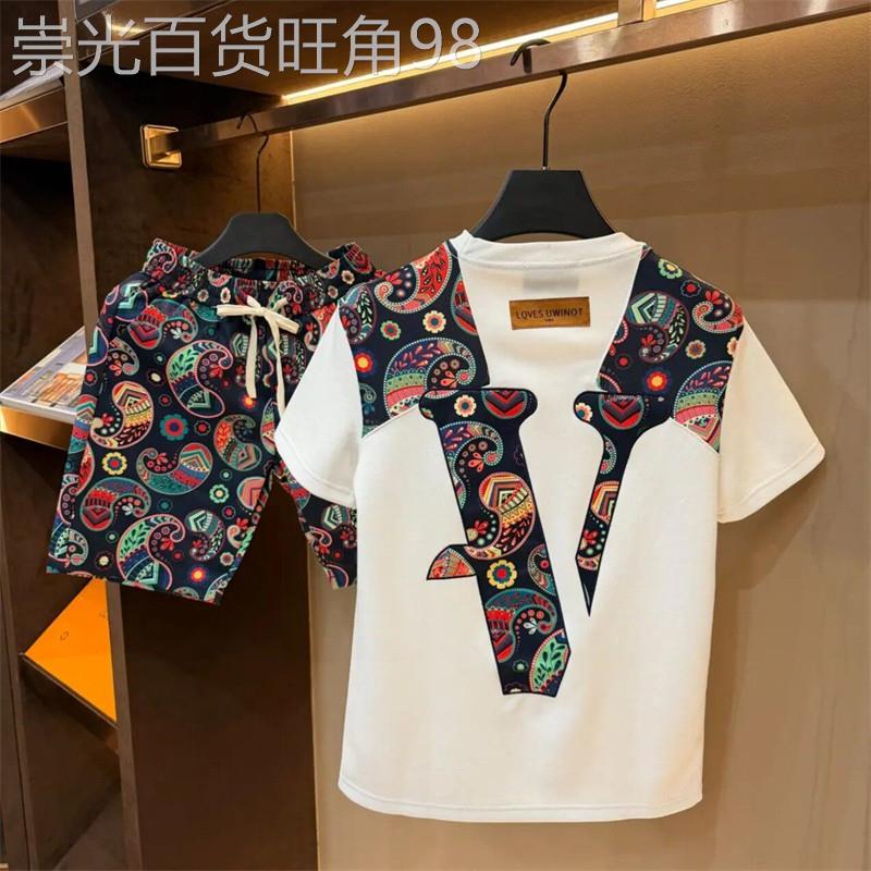 潮流男士轻奢短袖套装夏白色圆领民族风V字母印花休闲短裤两件套