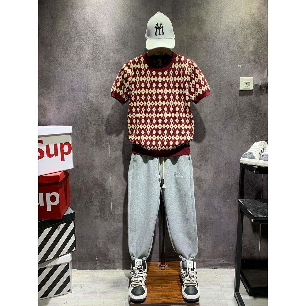 时尚菱形撞色毛衣男士休闲圆领帅气打底衫秋冬季修身套头针织上衣