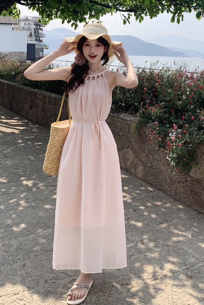温柔编织装饰镂空挂脖连衣裙女2025夏季新款浪漫度假风收腰长裙潮,女装连衣裙,浙宝222（原006）