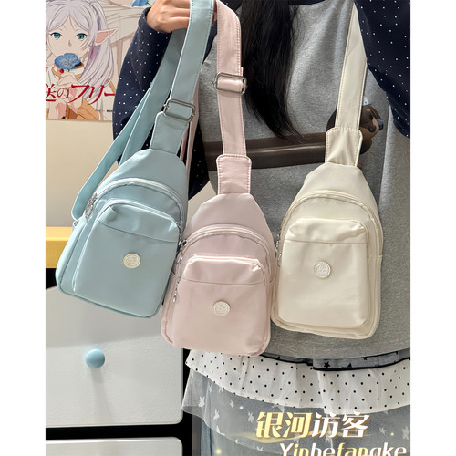 夏季新款简约迷你胸包女 百搭休闲通勤轻便单肩斜挎包旅游手机包