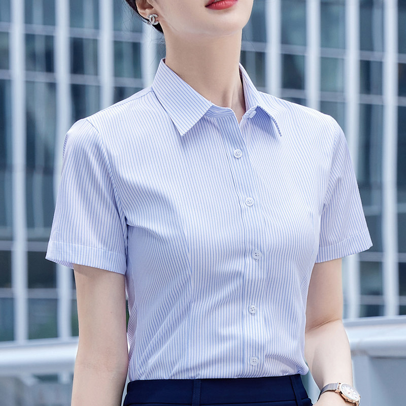 蓝色条纹衬衫女士夏季短