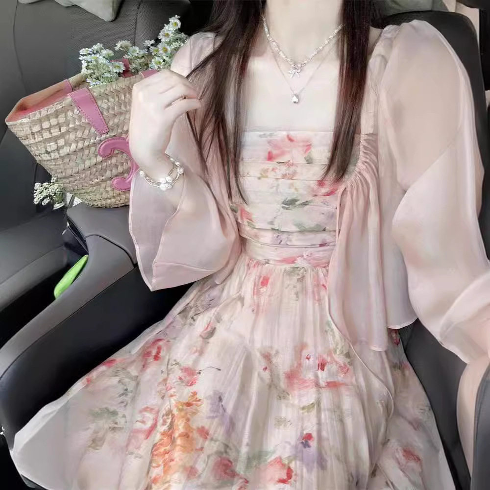 法式温柔甜美减龄抹胸碎花连衣裙子女夏天外穿防晒衫上衣两件套装