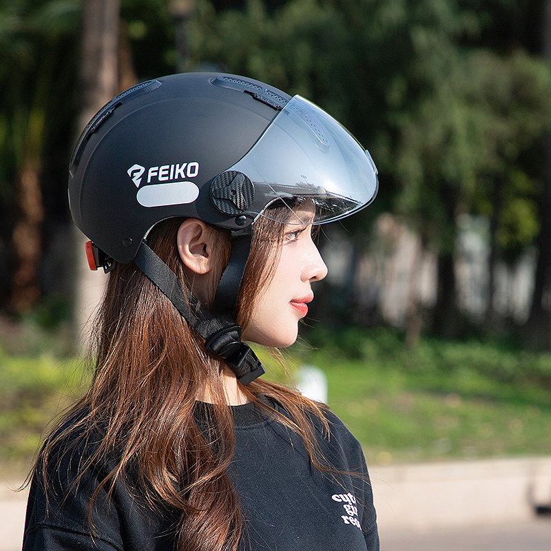 新国标3c认证摩托车头盔四季通用