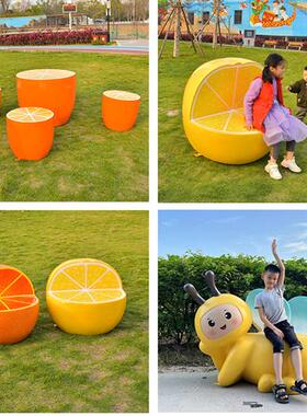 户外景观玻璃钢卡通蘑菇桌椅水果座椅蜜蜂坐凳公园林草坪创意摆件