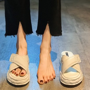 厚底拖鞋 沙滩三亚 女高级感夏外穿2023新款 松糕沙滩踩屎感交叉凉鞋