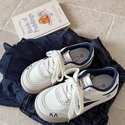 甜桃星球杯板鞋女款2025新款