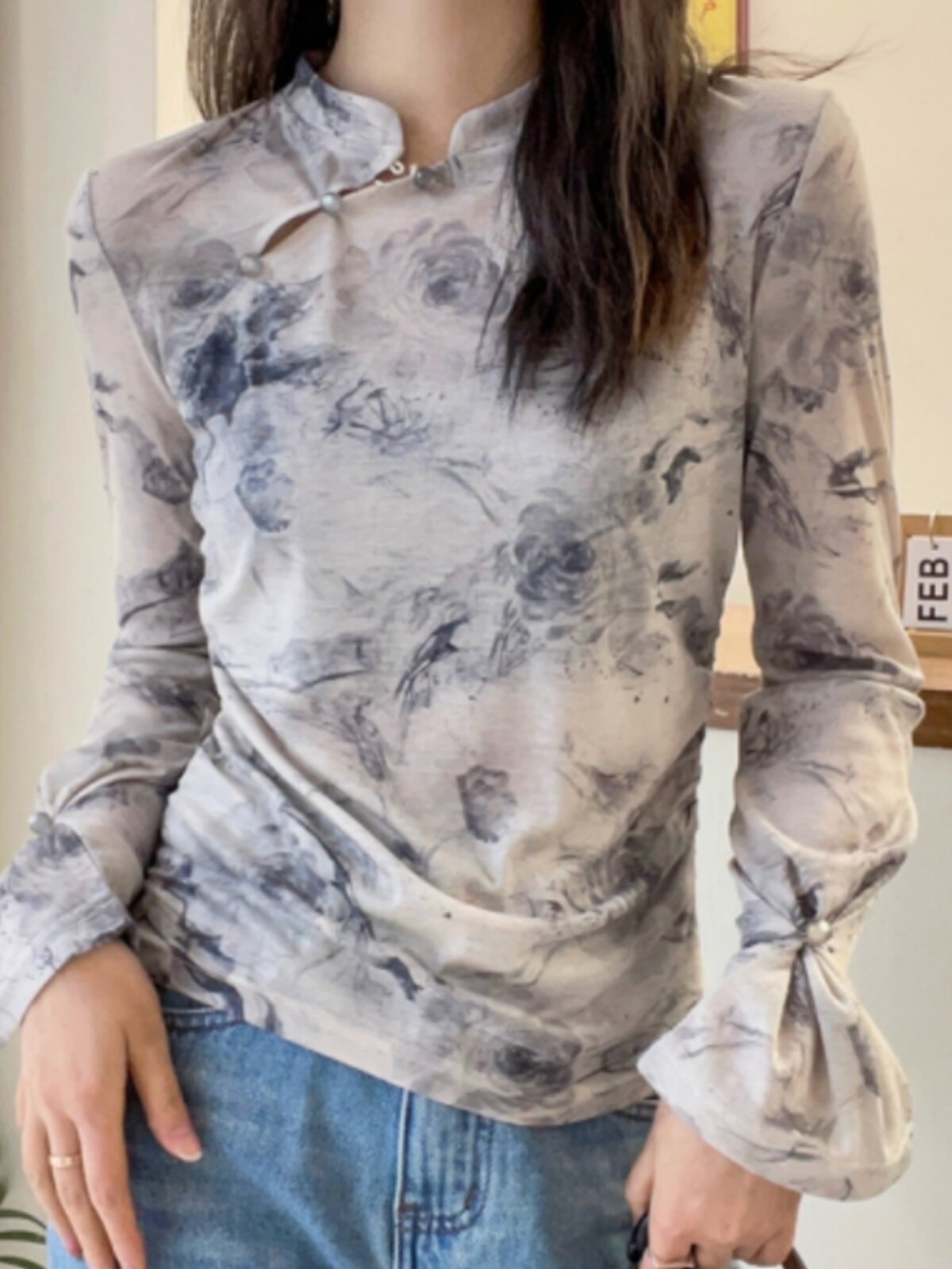 새로운 중국 스타일의 잉크 그림 TENCEL 마스크 티셔츠 여성 유럽 역 ??봄 여름 2024 새로운 패션 들어 갔어 바닥 셔츠