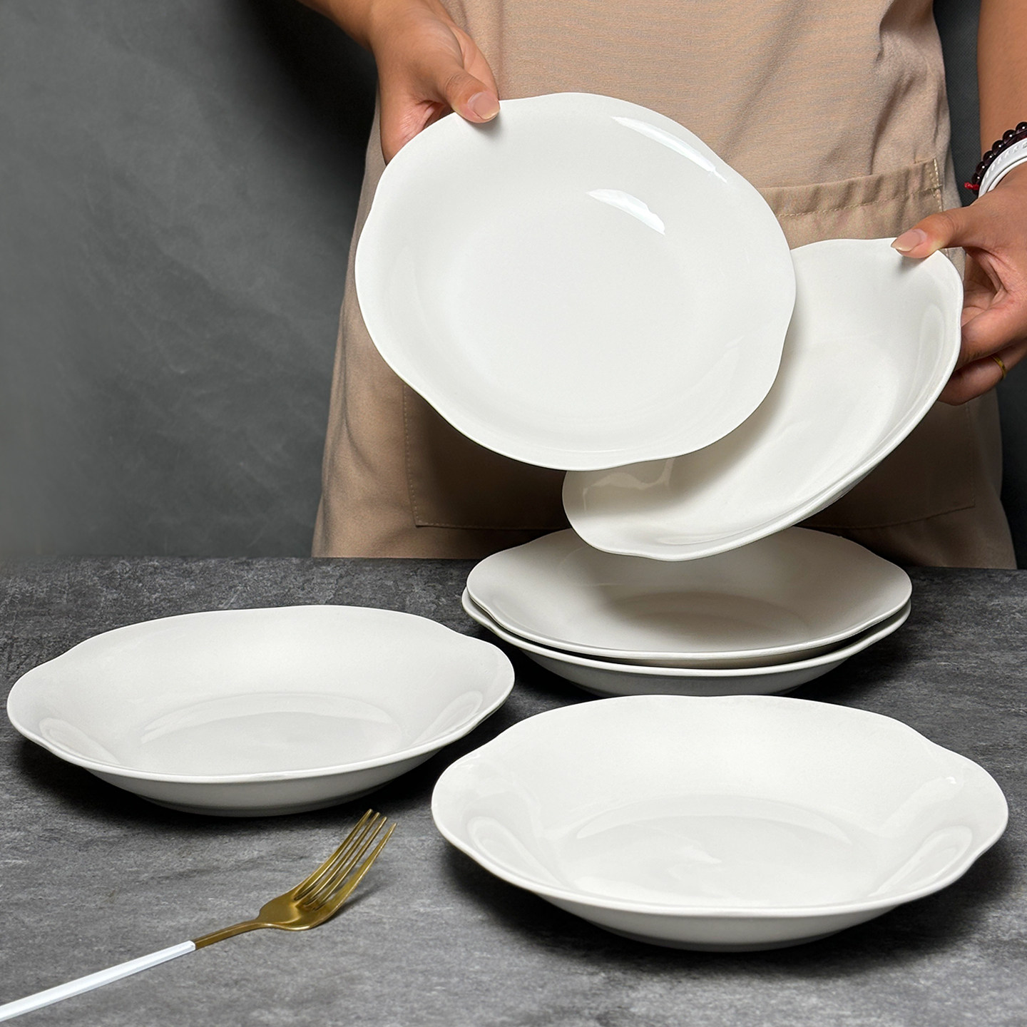 纯白陶瓷盘子炒菜盘子高颜值网红菜盘陶瓷餐具沙拉盘花瓣盘异形盘