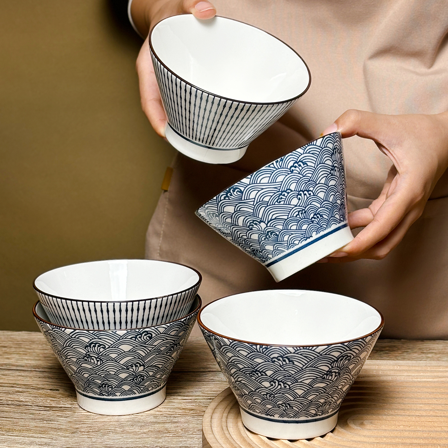 日式斗笠碗家用2025新款陶瓷釉下彩高颜值餐具好看的高脚米饭碗