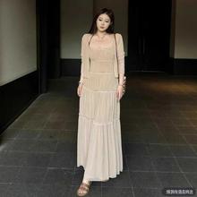 大码女装法式气质褶皱吊带连衣裙女夏胖mm显瘦垂感大裙摆长裙2025
